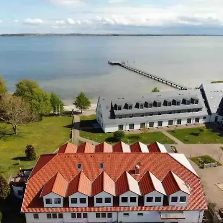 App 7u Erholsamen Sundowner Apartament *